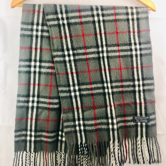 Burberry Accessories - Authentic Burberrys London Classic Check Scarf